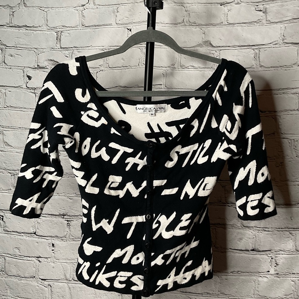 Angelica-Val black/white fitted sweater